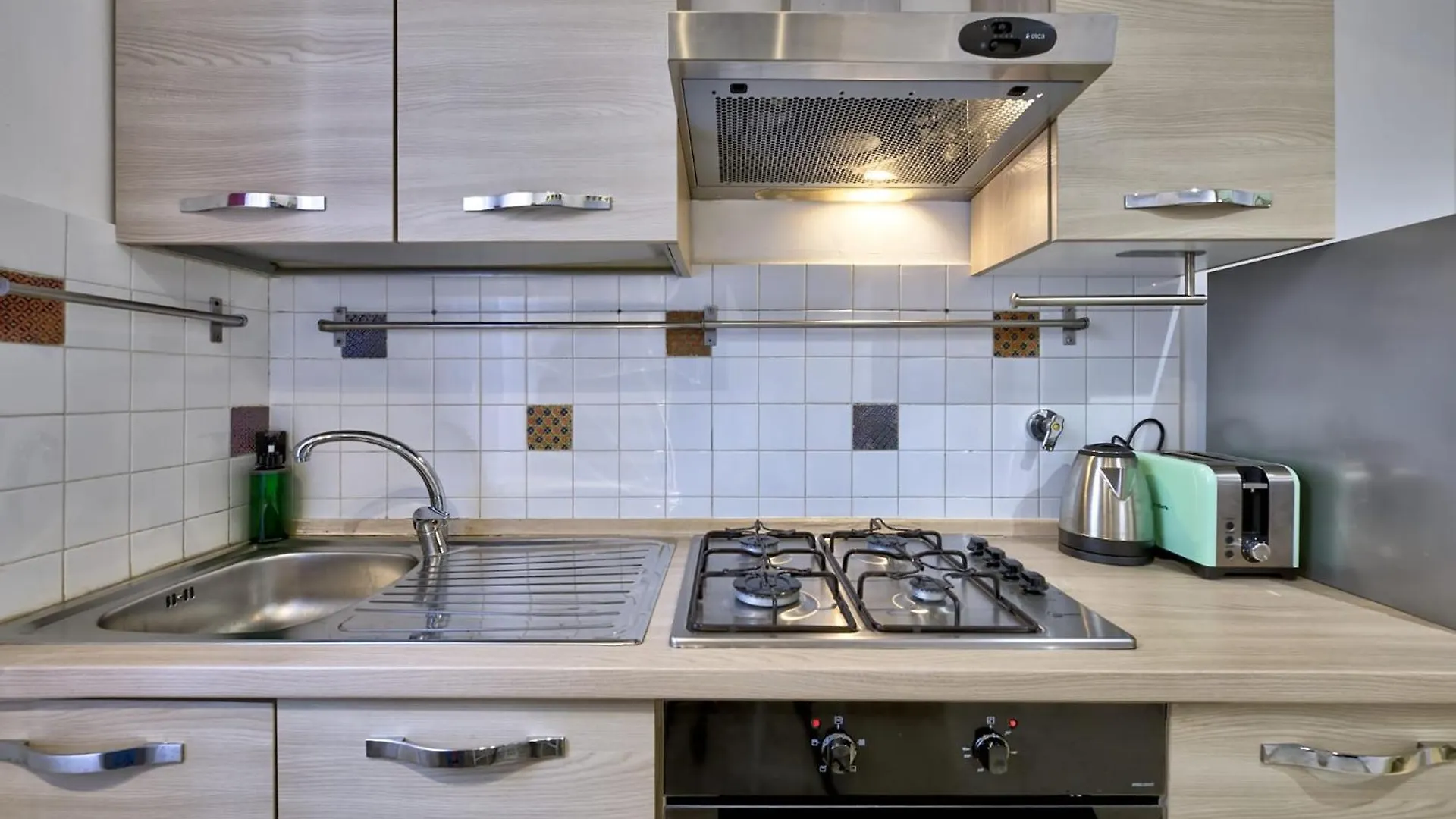 Accogliente Monolocale A Roma Ben Collegato Vicino A Luiss E Sapienza Apartment  Rome