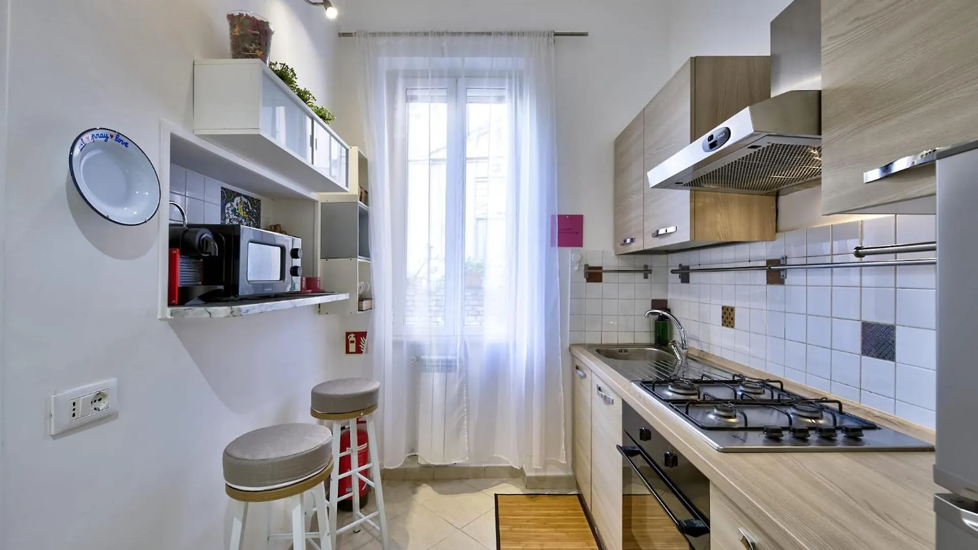 Accogliente Monolocale A Roma Ben Collegato Vicino A Luiss E Sapienza Apartment Italy